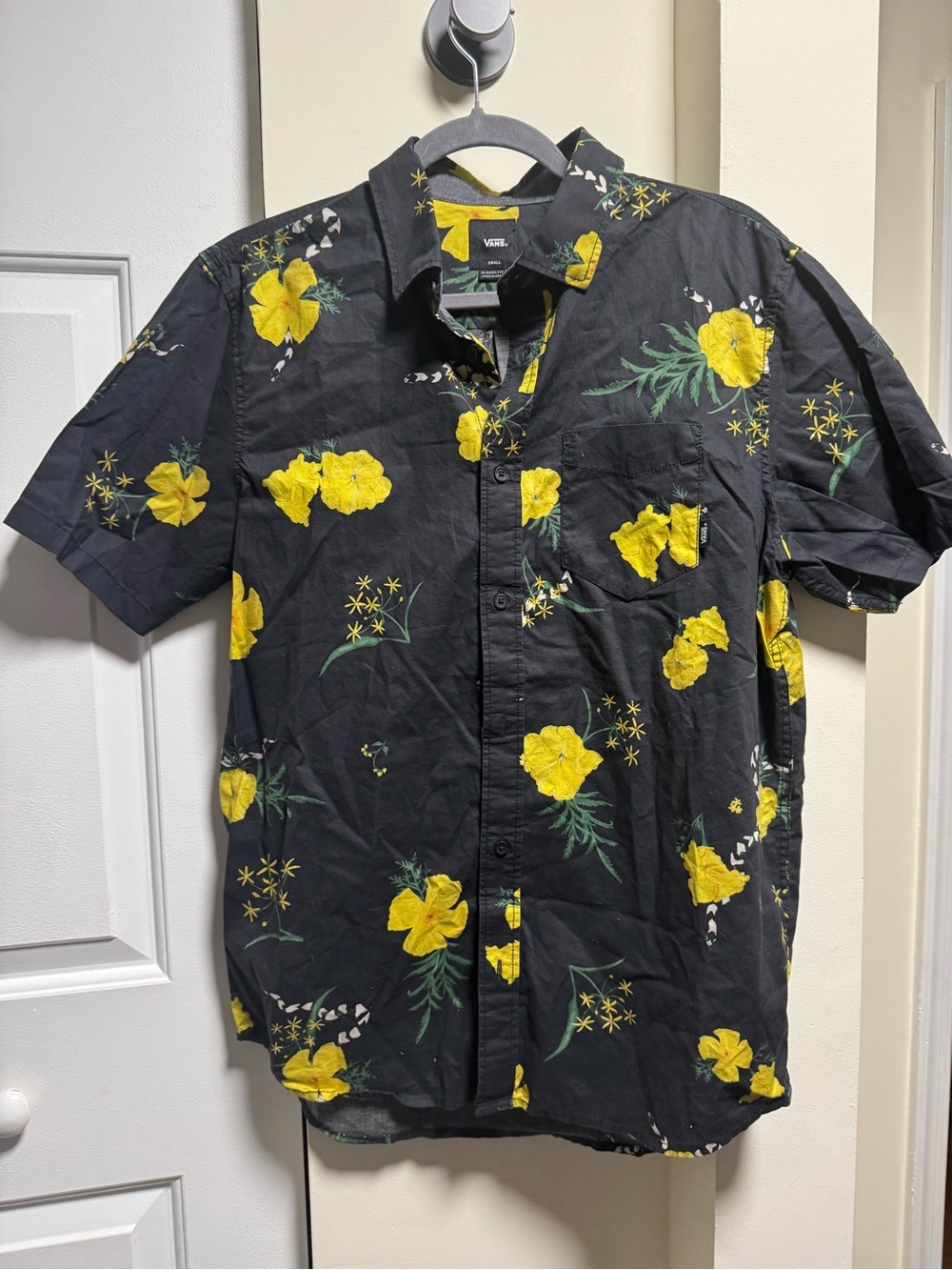 Vans Black Short-Sleeve Button-Up Shirt with Yellow Floral Print